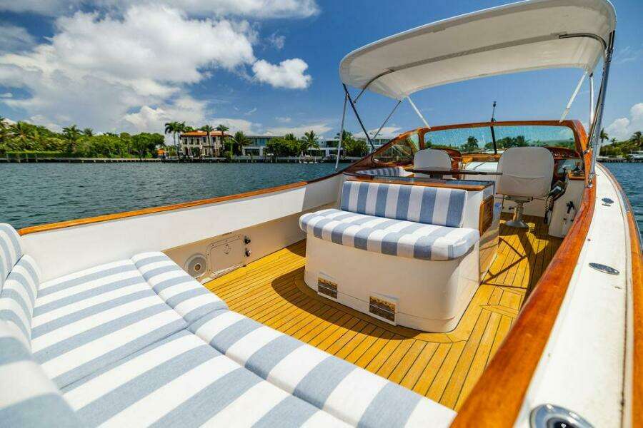 2004 Hinckley Talaria 29 R