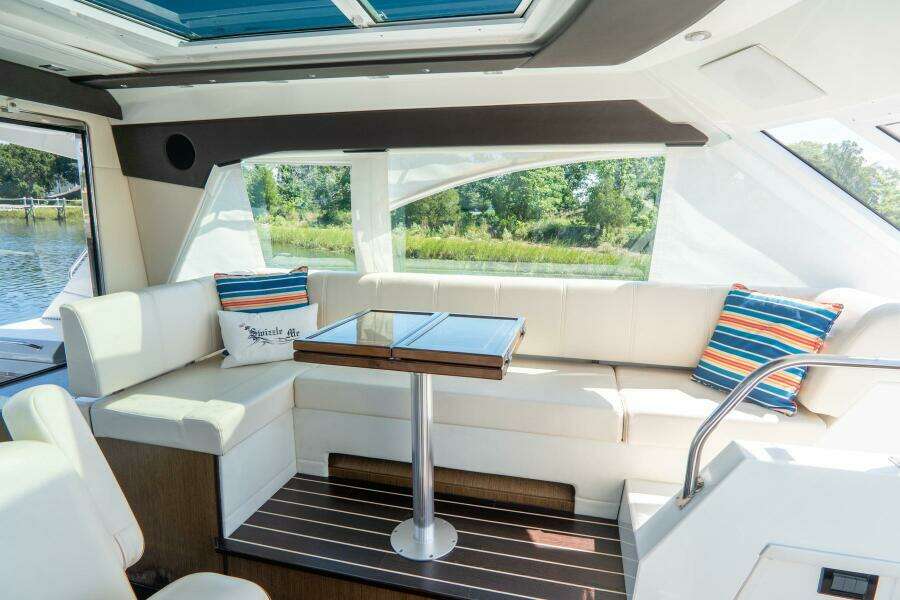 Cruiser Yachts 48   EPIC (34)