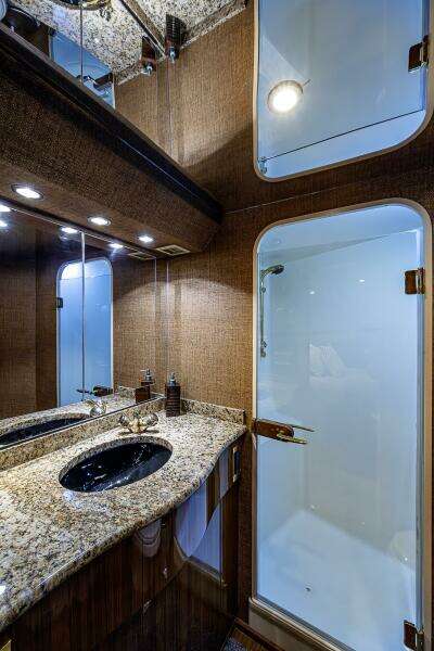 Viking 64 - Big Blue - Master Head