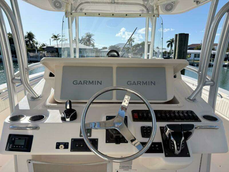 2011 Grady-White Caynon 336