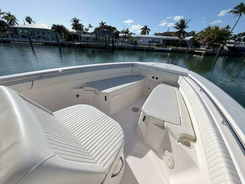 2011 Grady-White Caynon 336