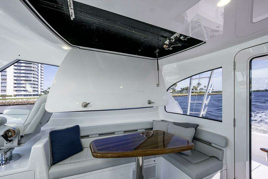 Viking 48 - Salty Soul - Helm