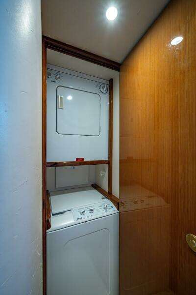 Viking 48 - Sweet Melissa - Laundry