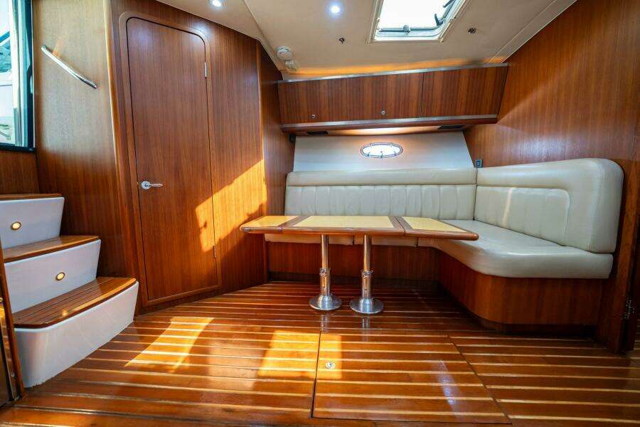 2004 Tiara Yachts 4200 Open
