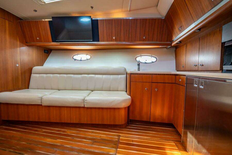 2004 Tiara Yachts 4200 Open