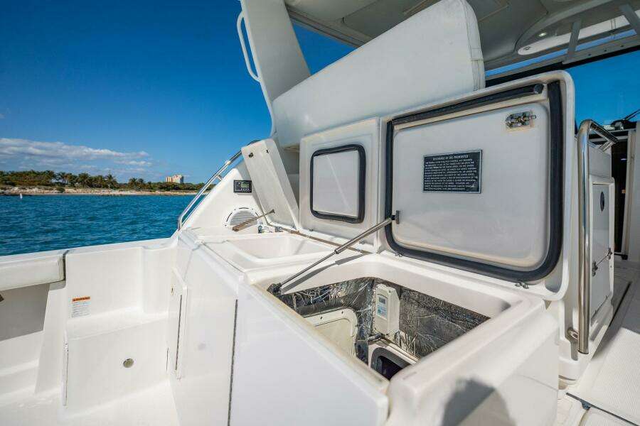 2004 Tiara Yachts 4200 Open