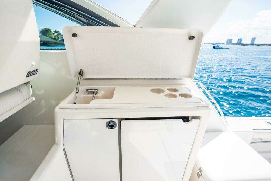 2004 Tiara Yachts 4200 Open