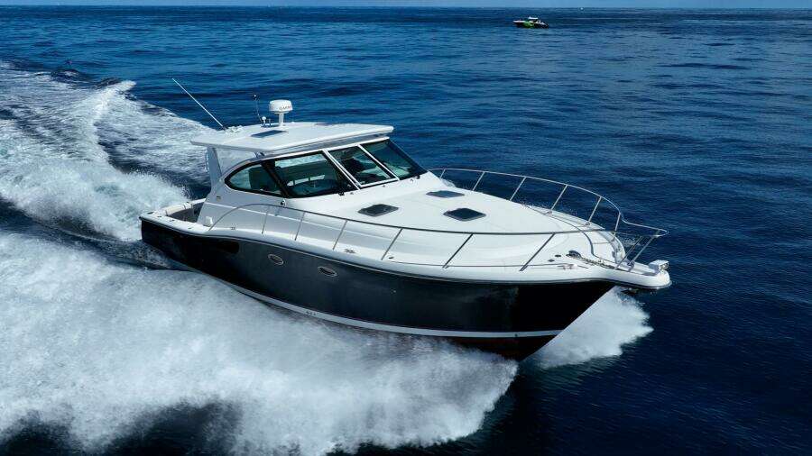 2004 Tiara Yachts 4200 Open