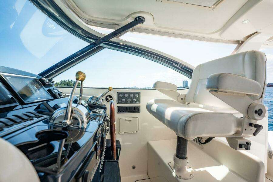 2004 Tiara Yachts 4200 Open