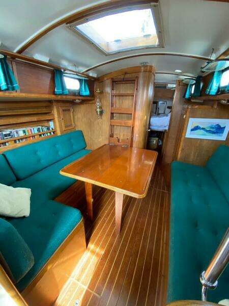 1987 Cape Dory Cape Dory 36