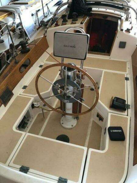 1987 Cape Dory Cape Dory 36