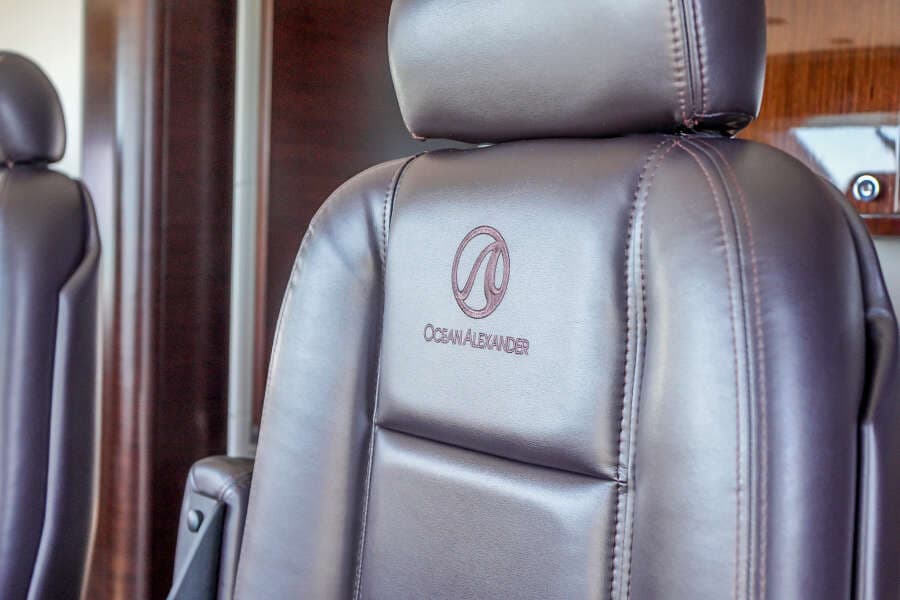 2022 Ocean Alexander 37 L