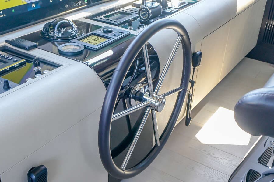 2022 Ocean Alexander 37 L