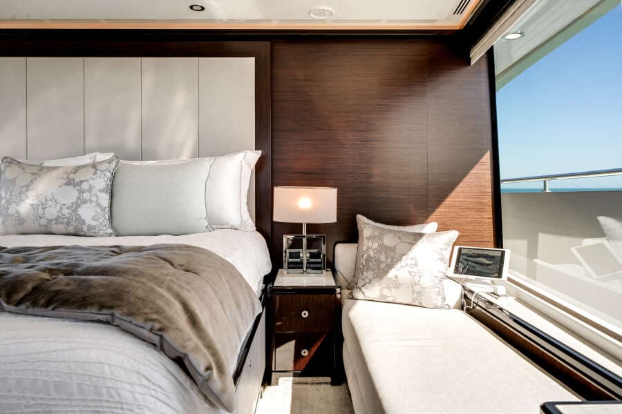 2022 Ocean Alexander 37 L