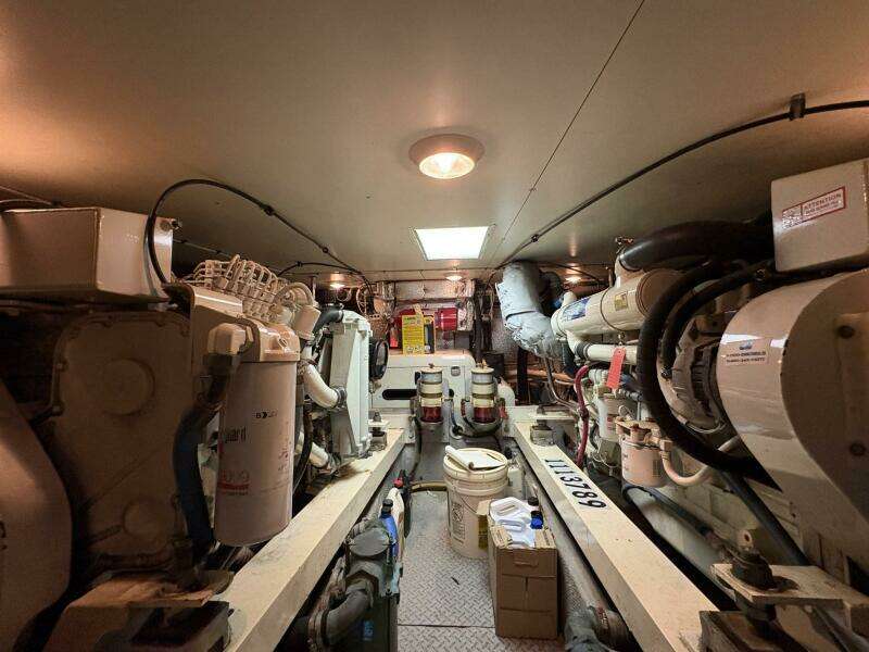 2001 Silverton 453 Motor Yacht