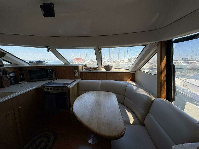 2001 Silverton 453 Motor Yacht