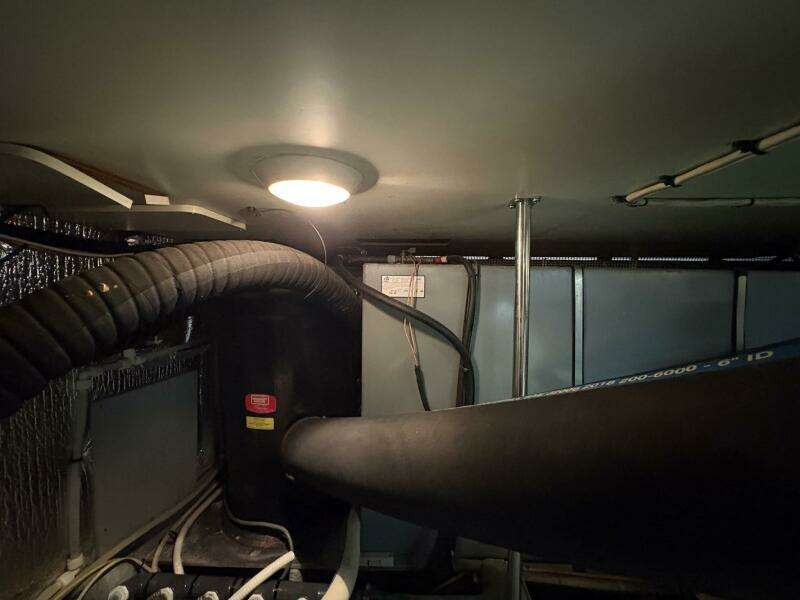 2001 Silverton 453 Motor Yacht