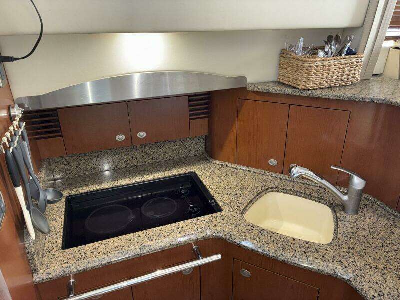 2007 Sea Ray 44 Sedan Bridge