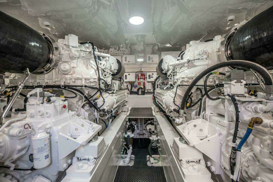 2023 Viking 64 Convertible