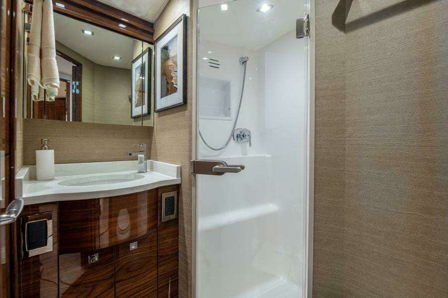 2023 Viking 64 Convertible