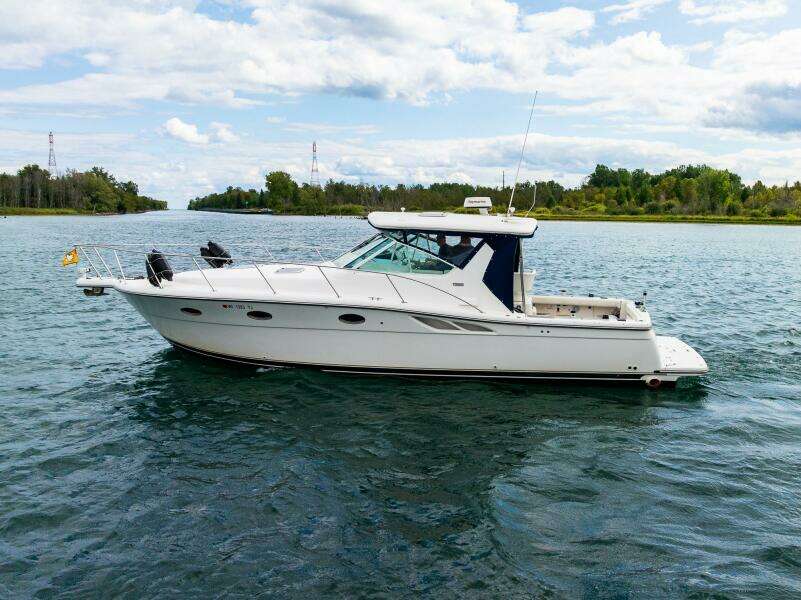 2002 Tiara Yachts 35 Open