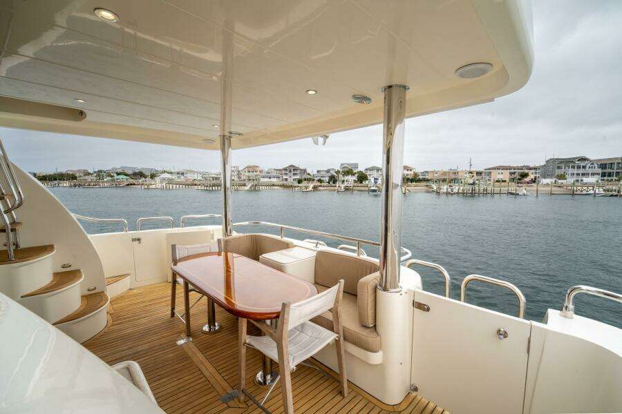 2008 Hampton 630 Pilothouse