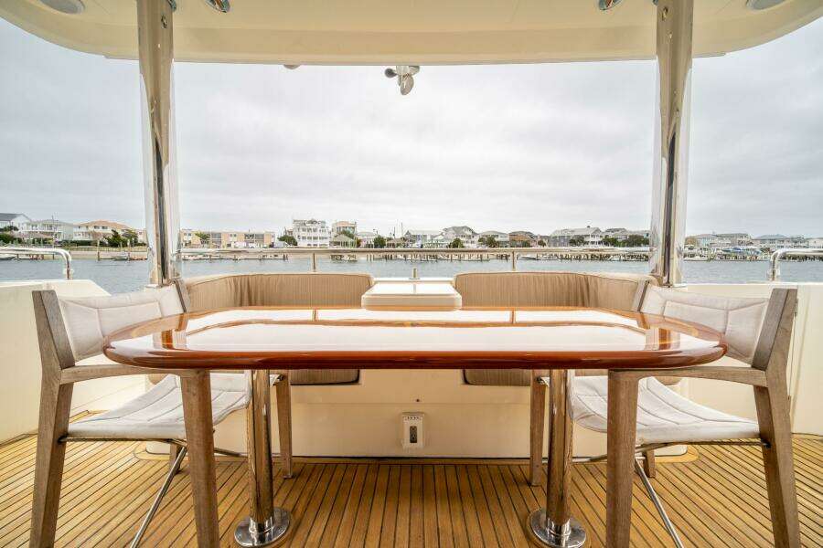 2008 Hampton 630 Pilothouse