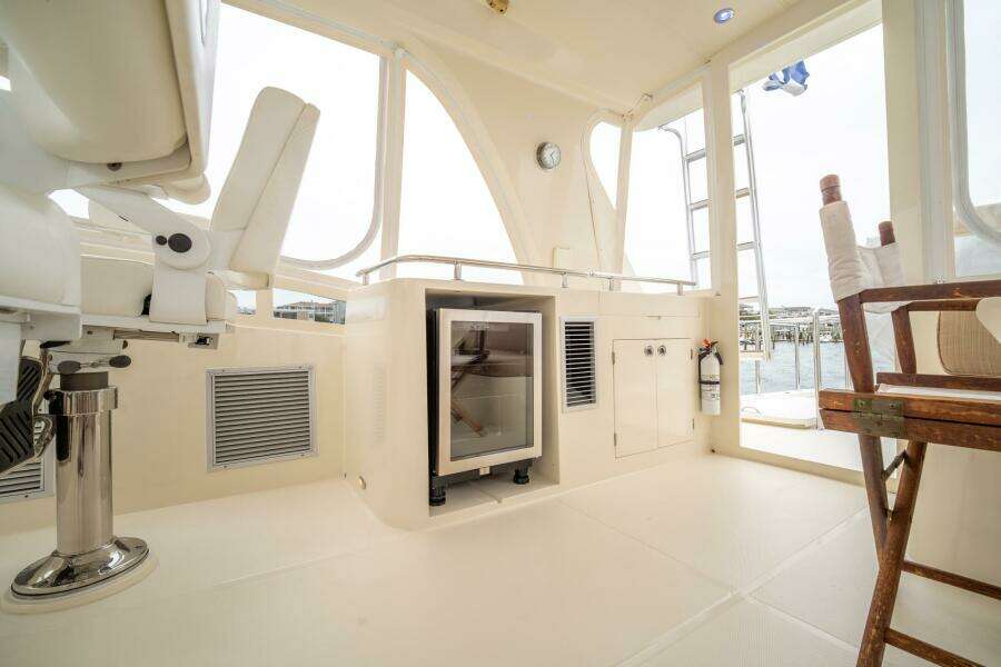 2008 Hampton 630 Pilothouse