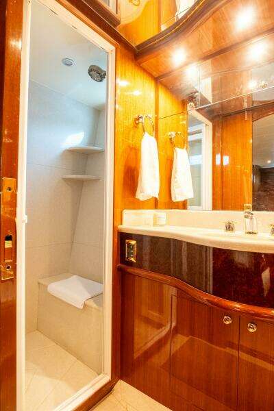 2008 Hampton 630 Pilothouse