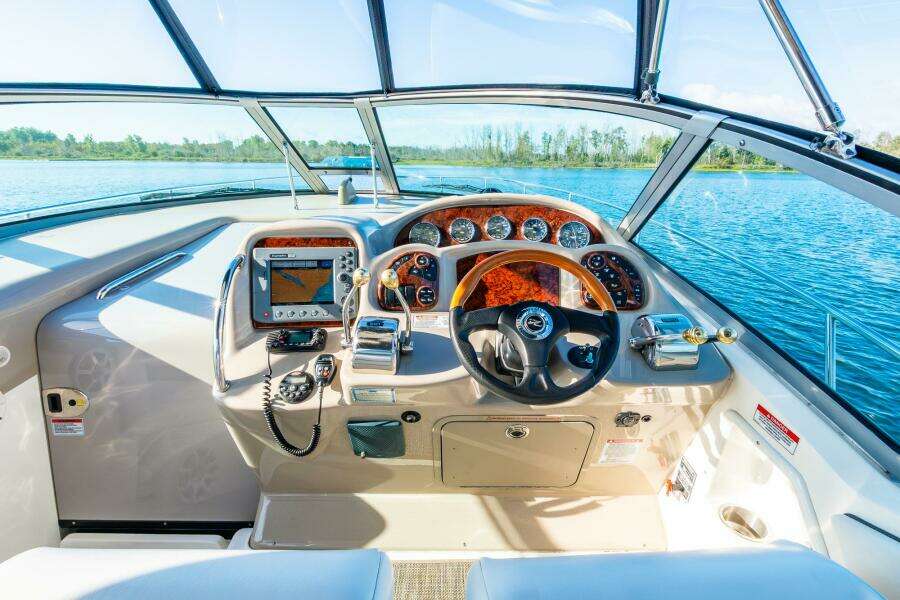 2007 Sea Ray 320 Sundancer