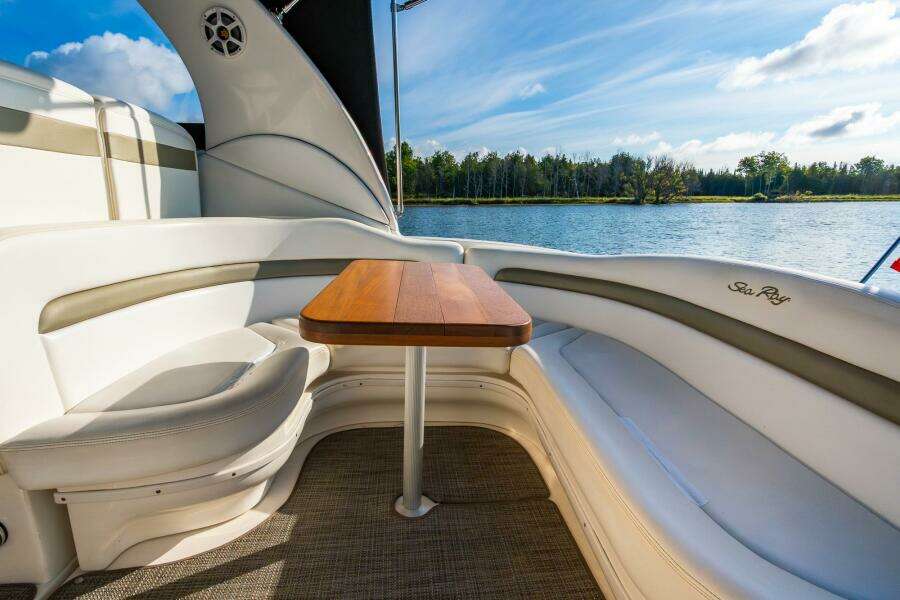 2007 Sea Ray 320 Sundancer