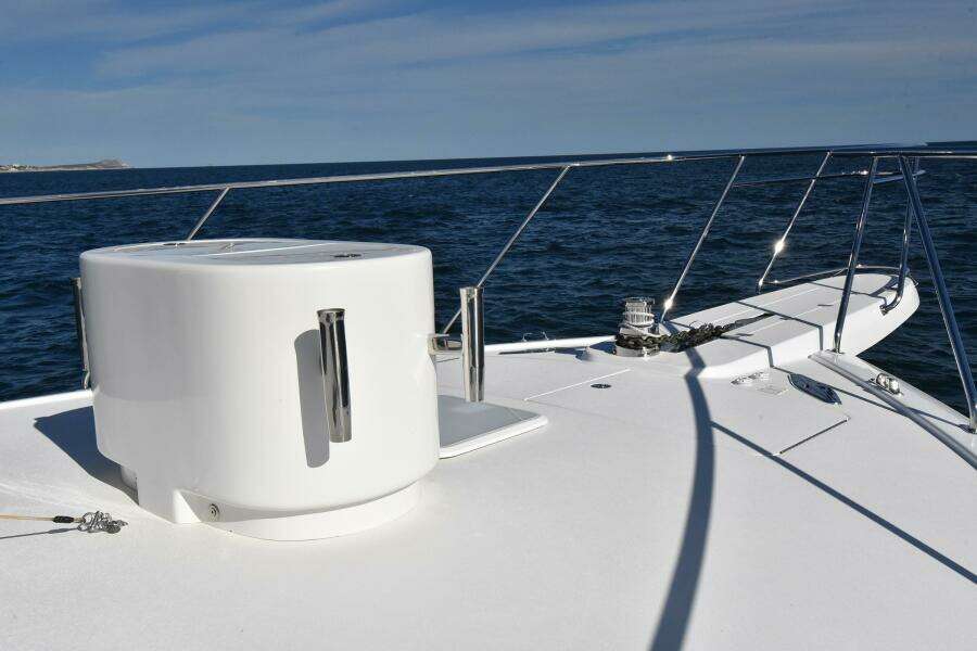 2019 Viking 80 Skybridge