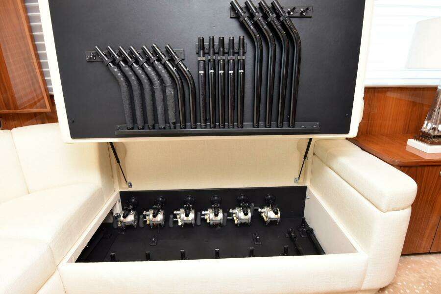 2019 Viking 80 Skybridge - PARTY OF FIVE