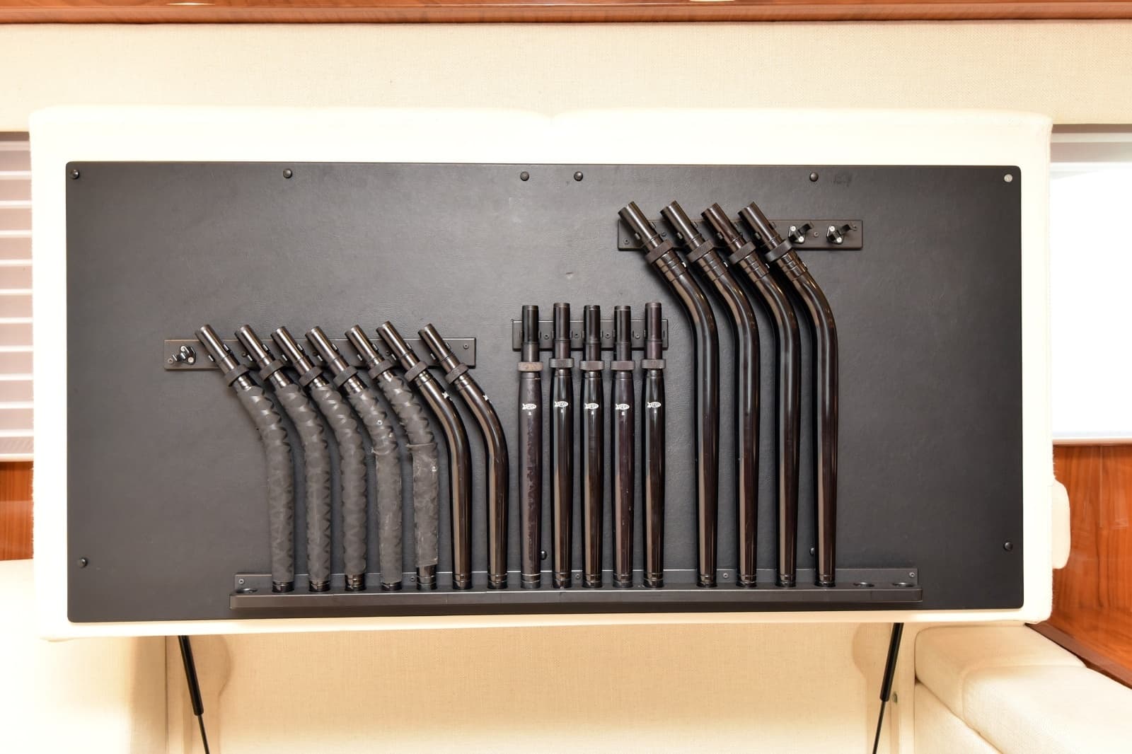 2019 Viking 80 Skybridge