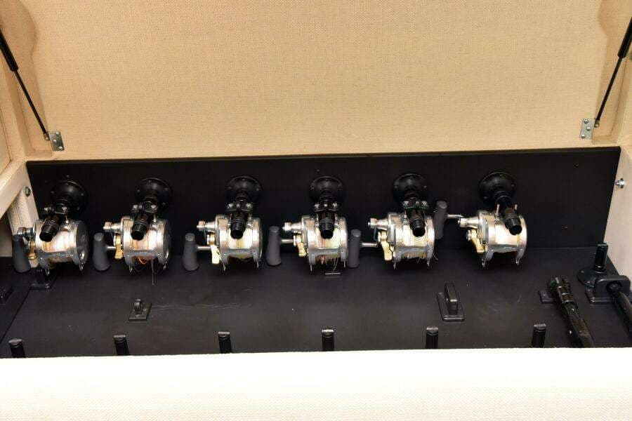 2019 Viking 80 Skybridge - PARTY OF FIVE