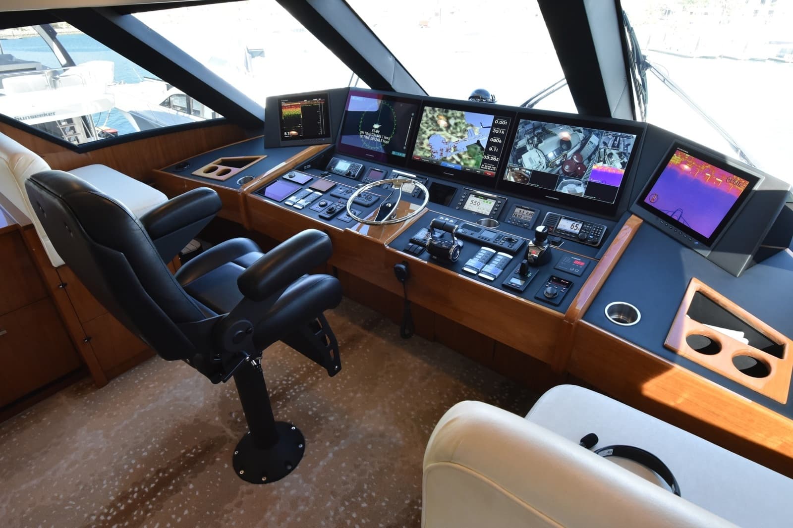 2019 Viking 80 Skybridge