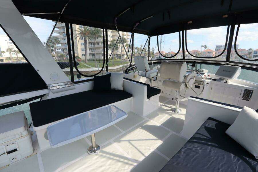 2005 DeFever Cockpit Motor Yacht