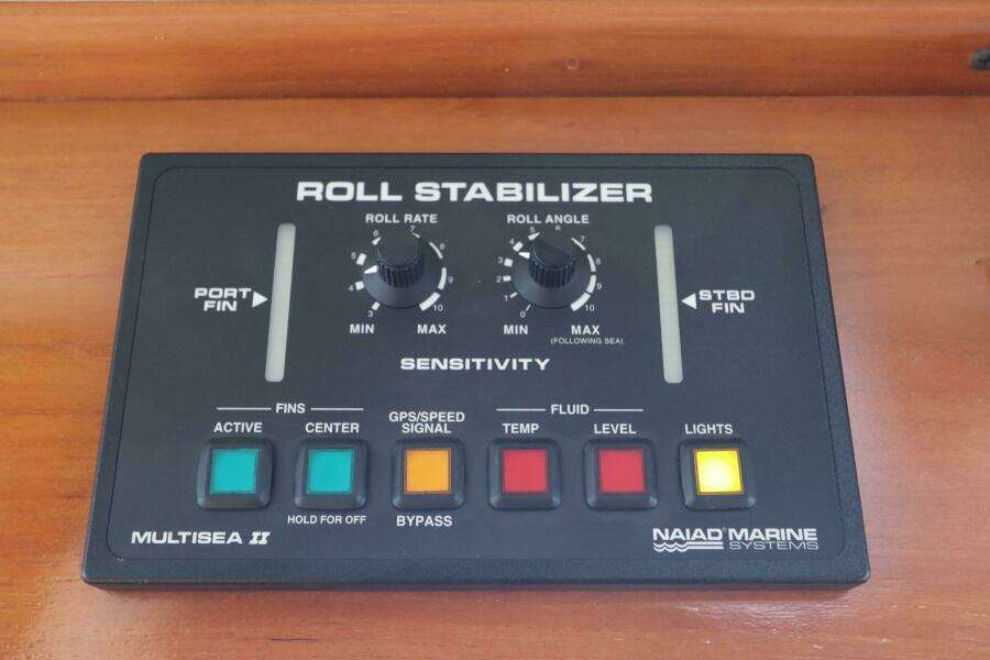 2005 DeFever Cockpit Motor Yacht