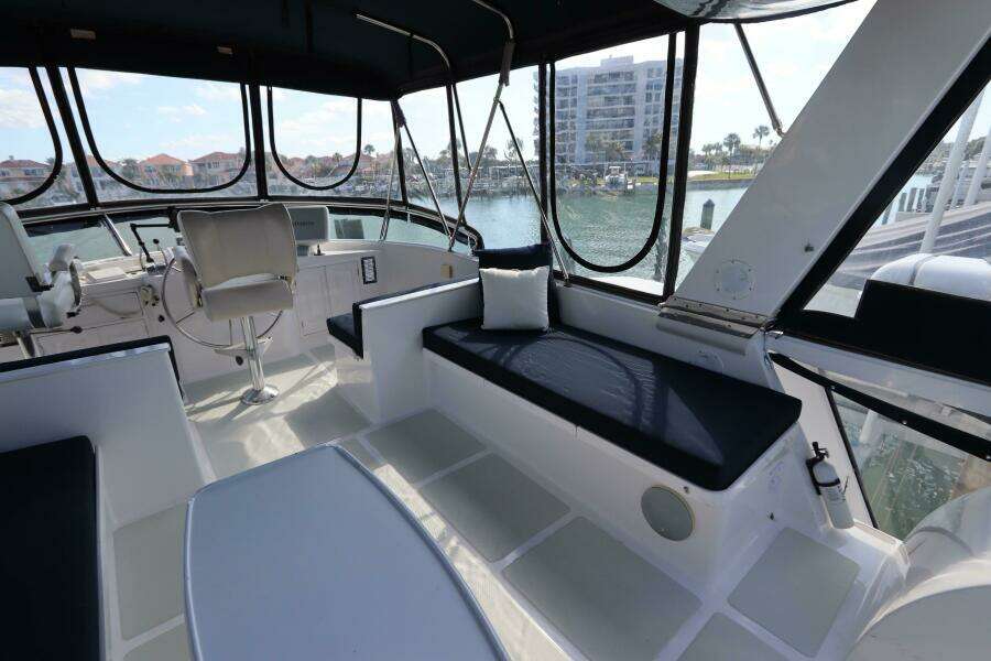 2005 DeFever Cockpit Motor Yacht