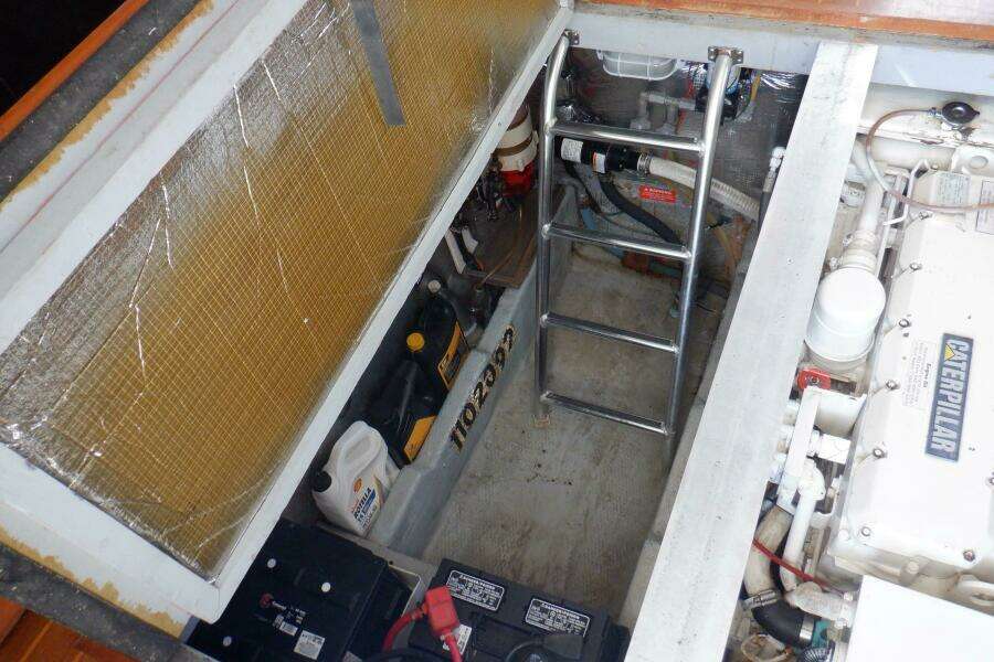 1999 Mainship 350 Trawler