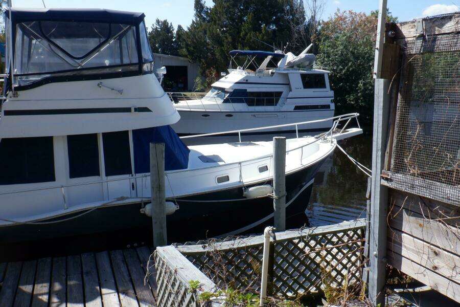 1999 Mainship 350 Trawler