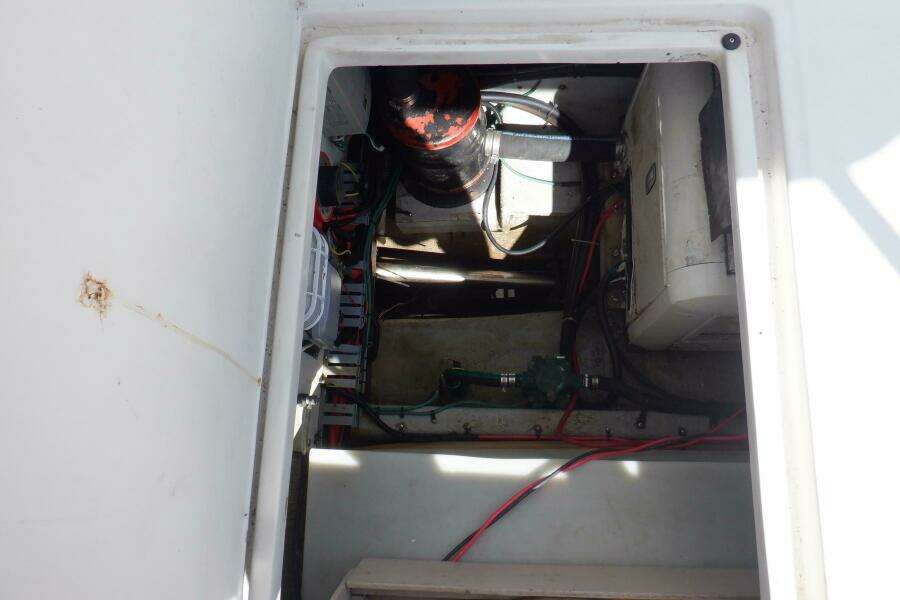 1999 Mainship 350 Trawler