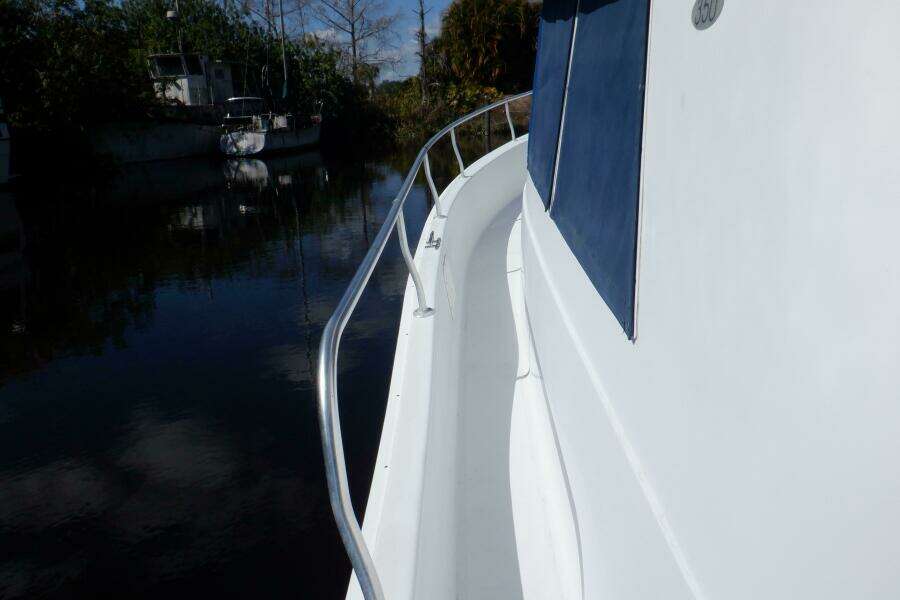 1999 Mainship 350 Trawler