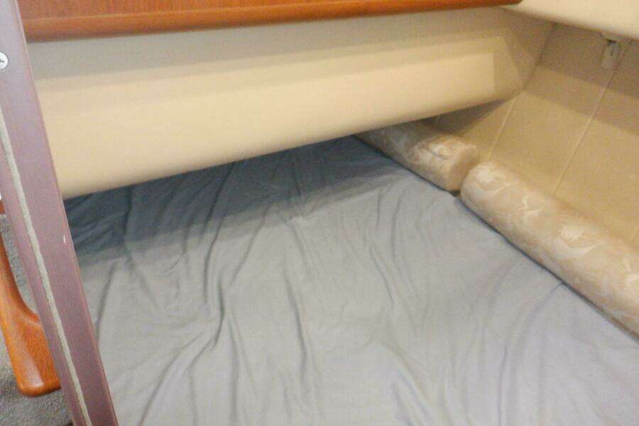 1999 Mainship 350 Trawler