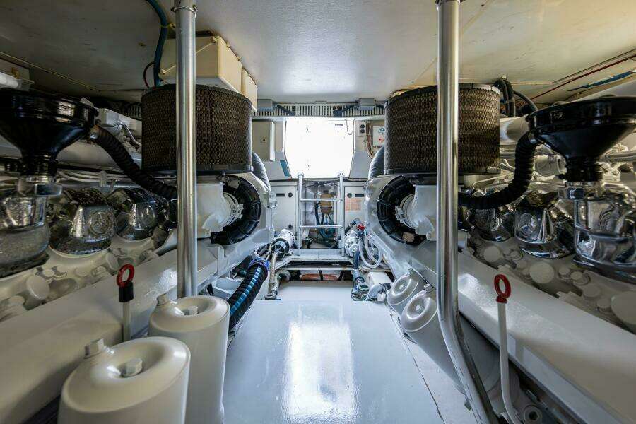 1999 Ocean Yachts Convertible