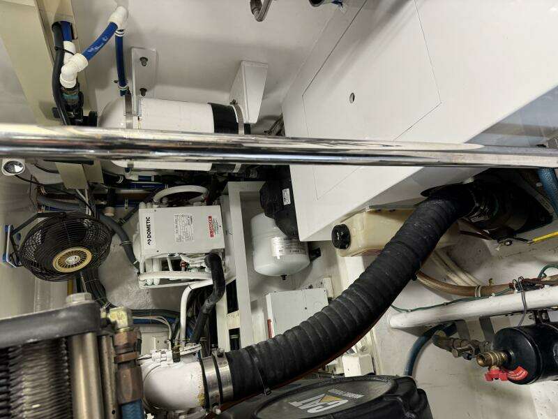 2004 Hatteras 60 Convertible