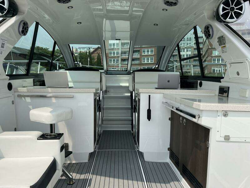 2018 Monterey 36 Sport Coupe