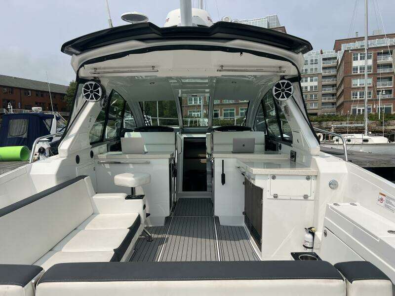 2018 Monterey 36 Sport Coupe