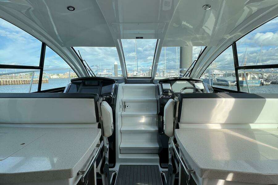 2018 Monterey 36 Sport Coupe