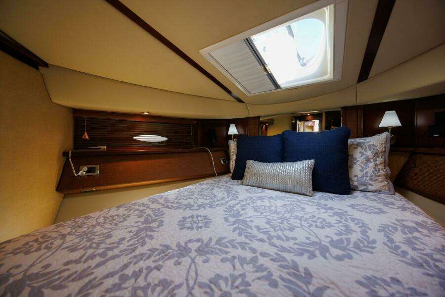 2006 52 Sea Ray Sedan Bridge Zoe Grace Master Stateroom (1)